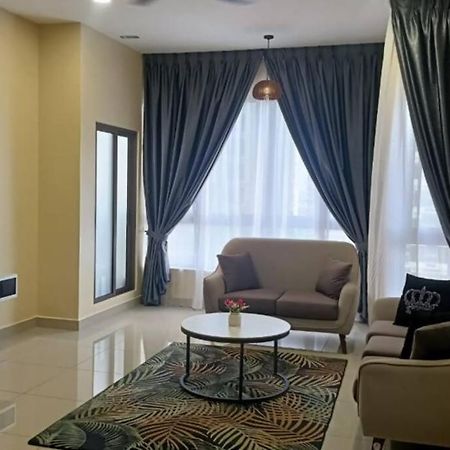 Bali Residence By Beca Inn , Musliim Only Malacca Ngoại thất bức ảnh