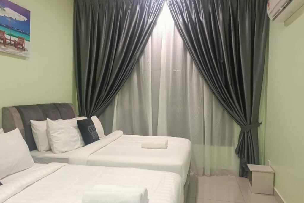 Bali Residence By Beca Inn , Musliim Only Malacca Ngoại thất bức ảnh