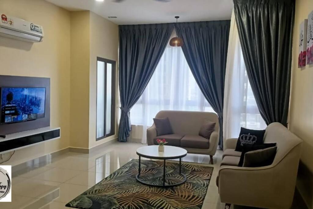 Bali Residence By Beca Inn , Musliim Only Malacca Ngoại thất bức ảnh